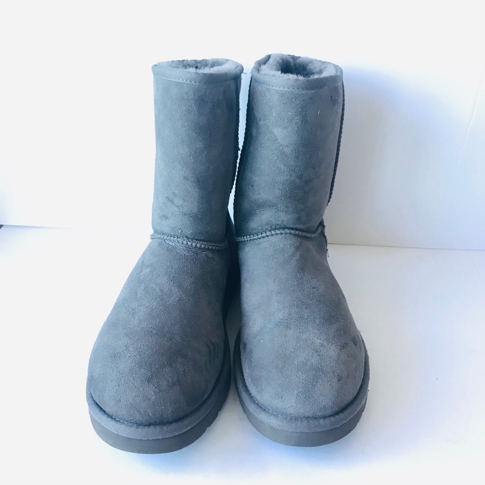 Ugg’s | Boots - Picture 3 of 8